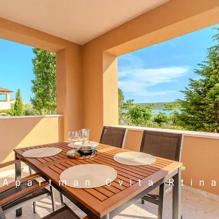 Apartament Cvita *